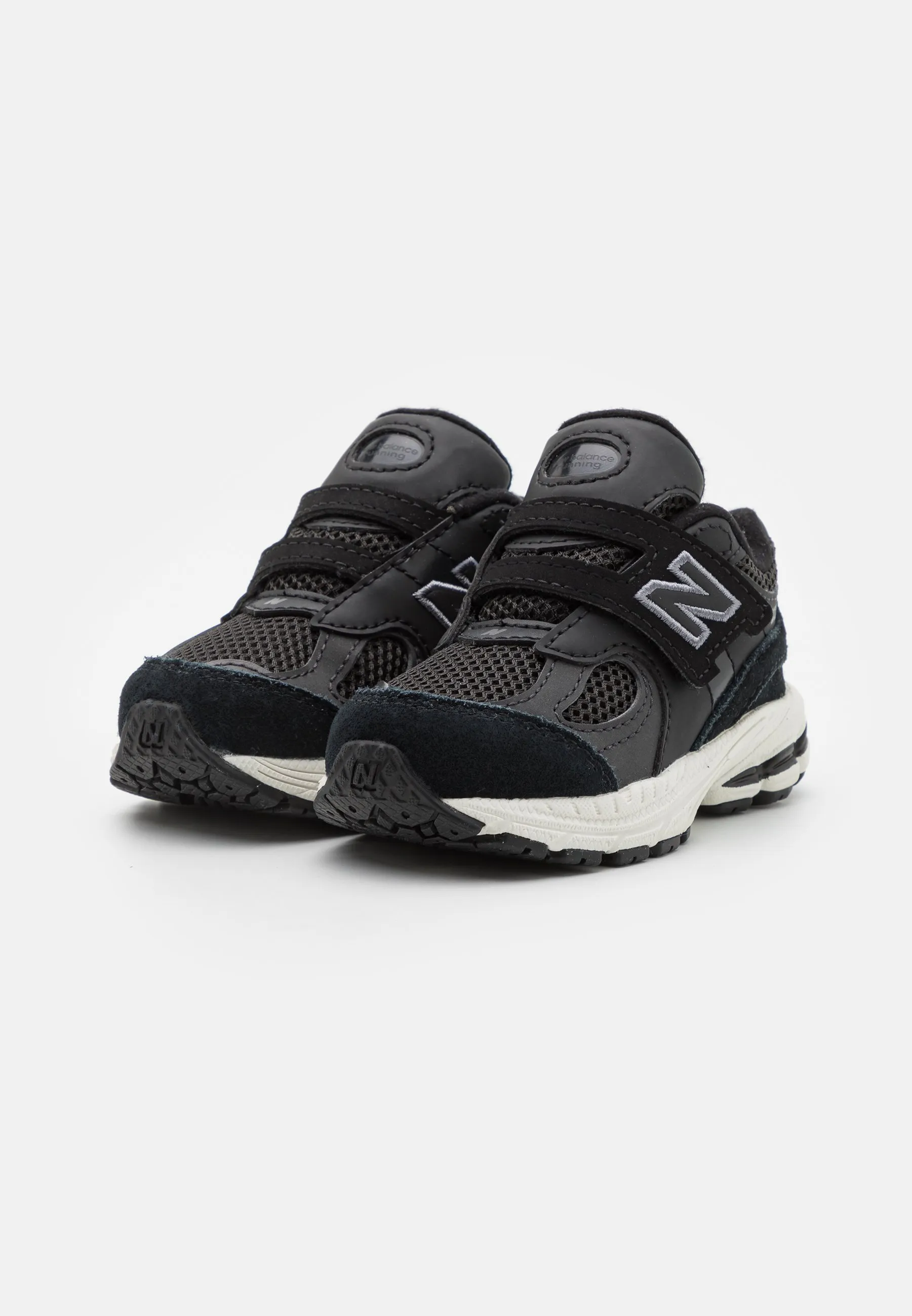 2002 - Scarpe da camminata