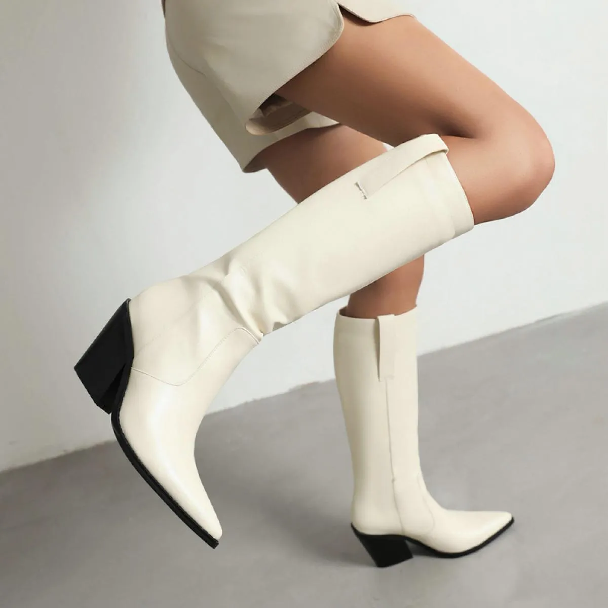 2024 Nuove donne stivali al ginocchio vestito da ufficio signore affollano tacchi alti spessi scarpe a punta scarpe da donna cla