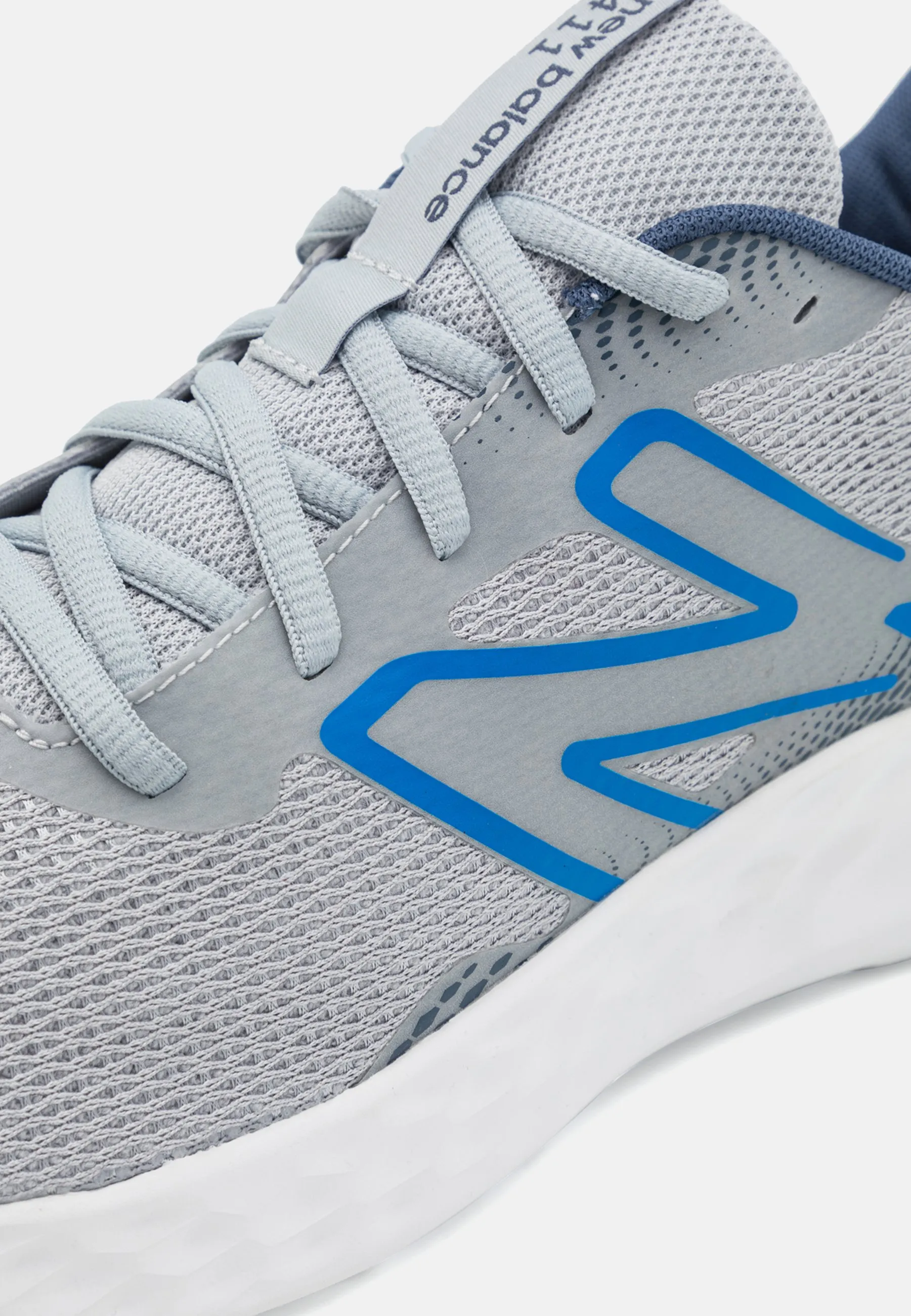411V3 - Scarpe running neutre