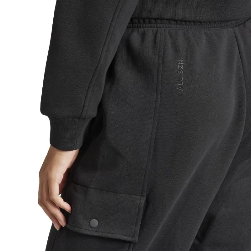 Adidas Pantaloni ALL SZN Fleece Cargo W