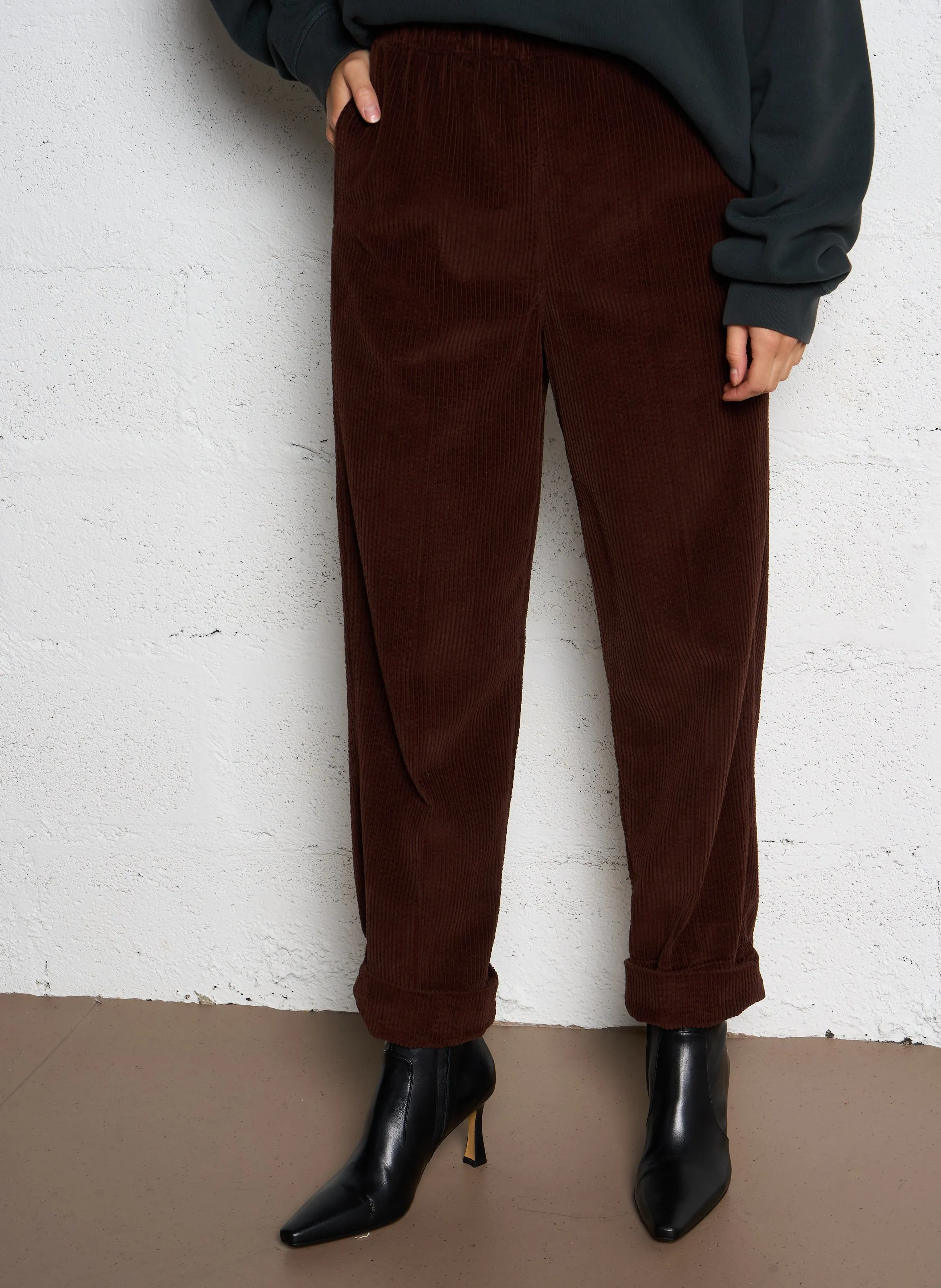  AMERICAN VINTAGE   PADOW - Pantalone largo a vita alta in velluto a coste | Marrone
