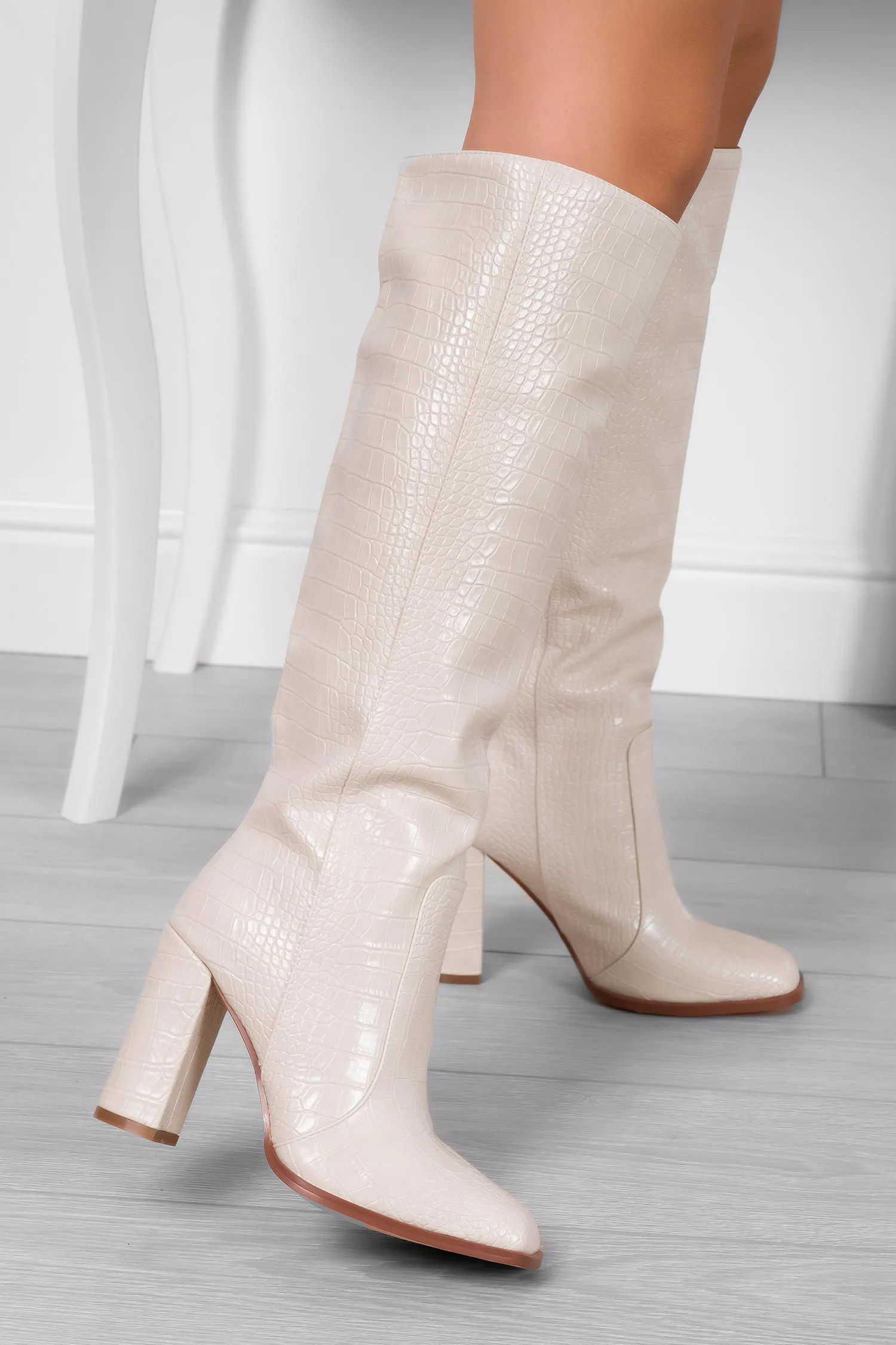 ANGELICA - Stivali beige Alexoo effetto coccodrillo