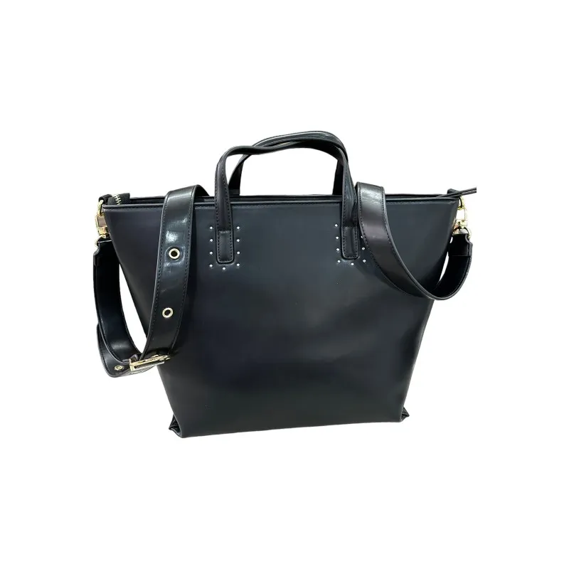 BORSA A MANO LARISSA