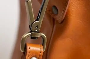 Borsa in vera pelle Kehlani, marrone chiaro