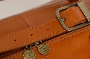 Borsa in vera pelle Kehlani, marrone chiaro