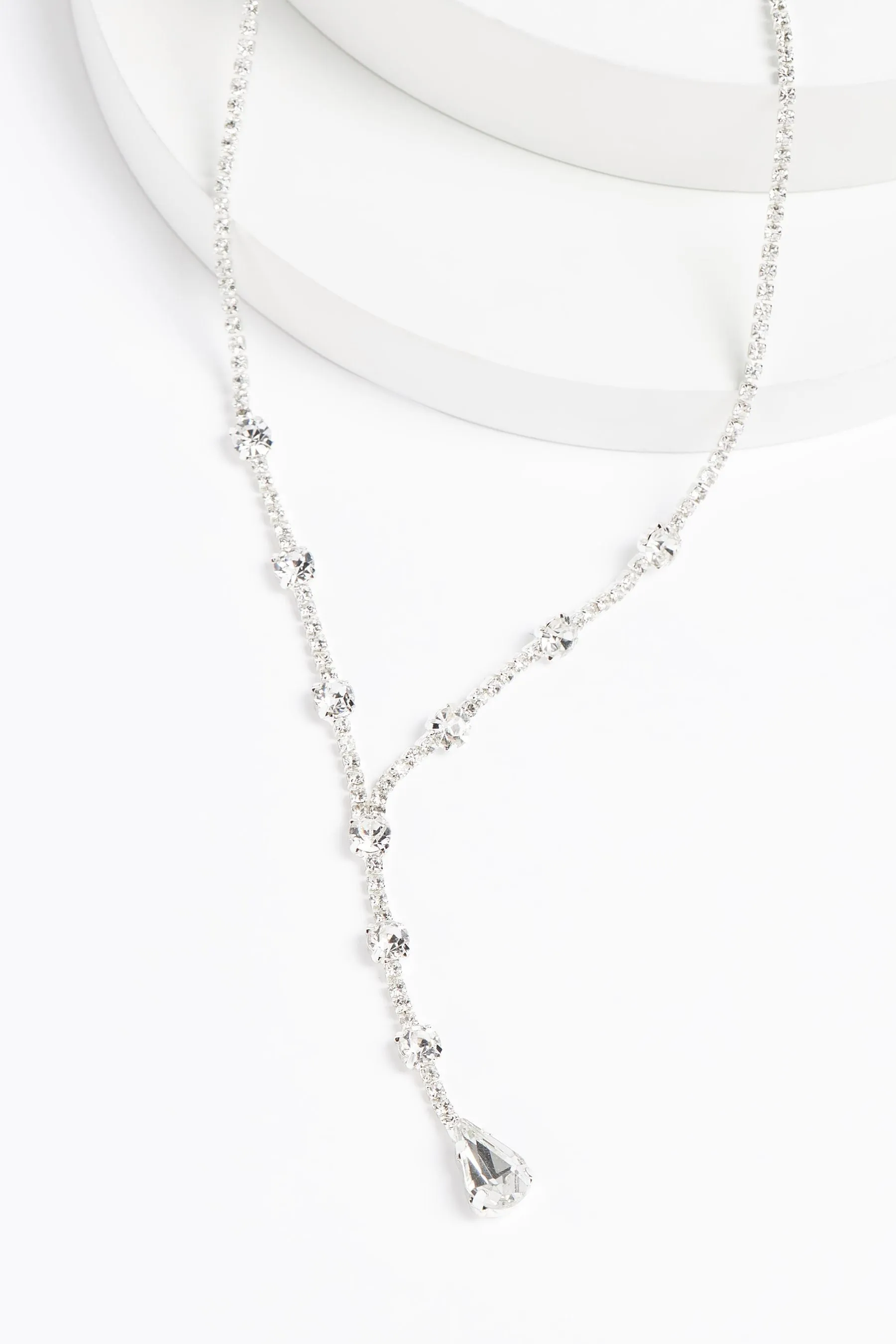 Colore argento  - Collana a Y con cristallo