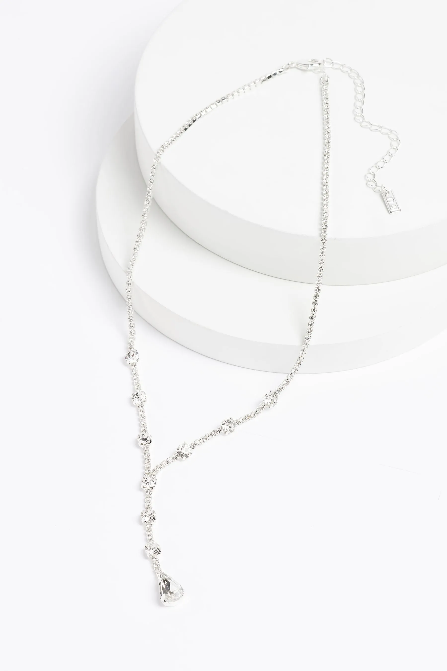 Colore argento  - Collana a Y con cristallo