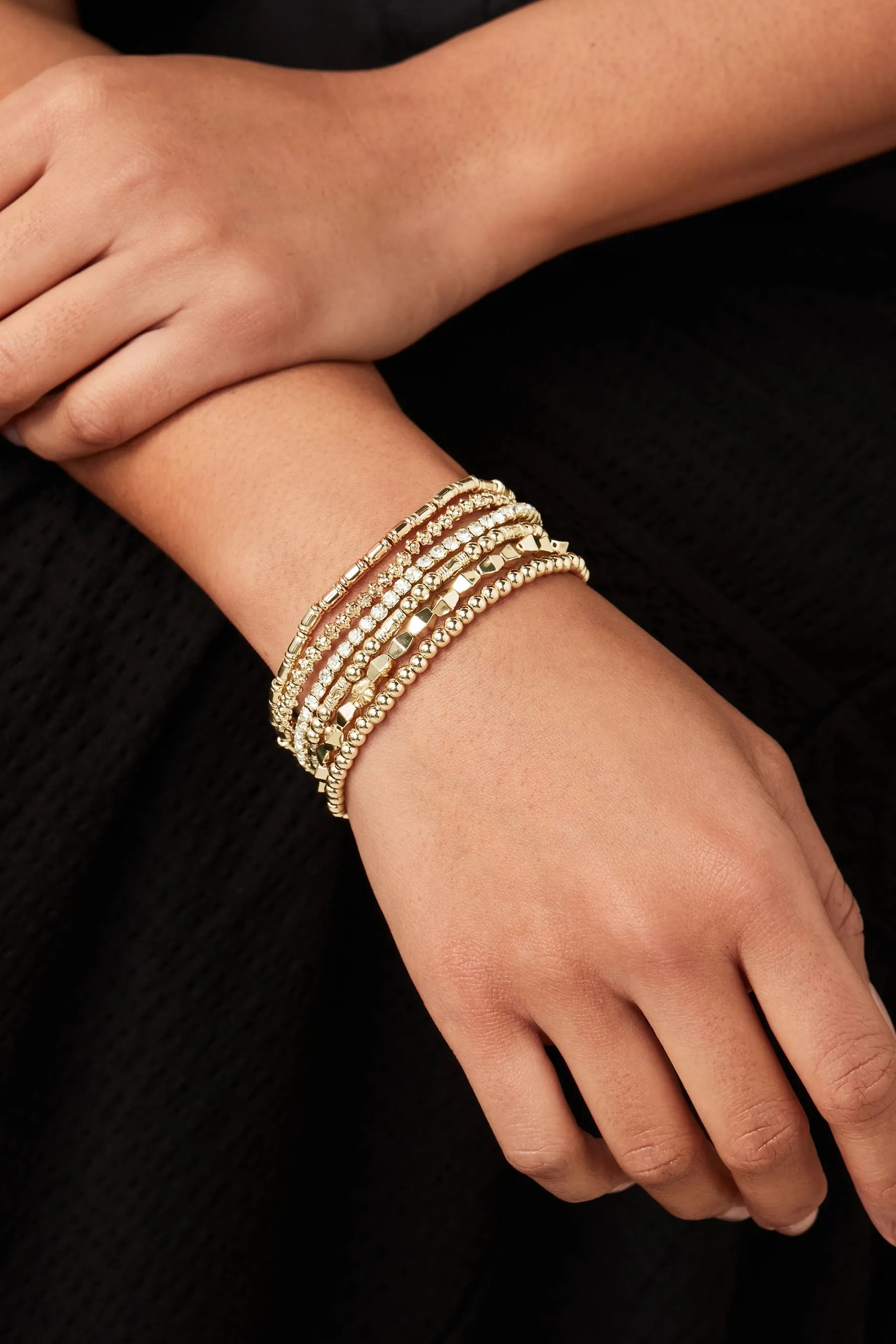 Confezione con bracciale elasticizzato luccicante
