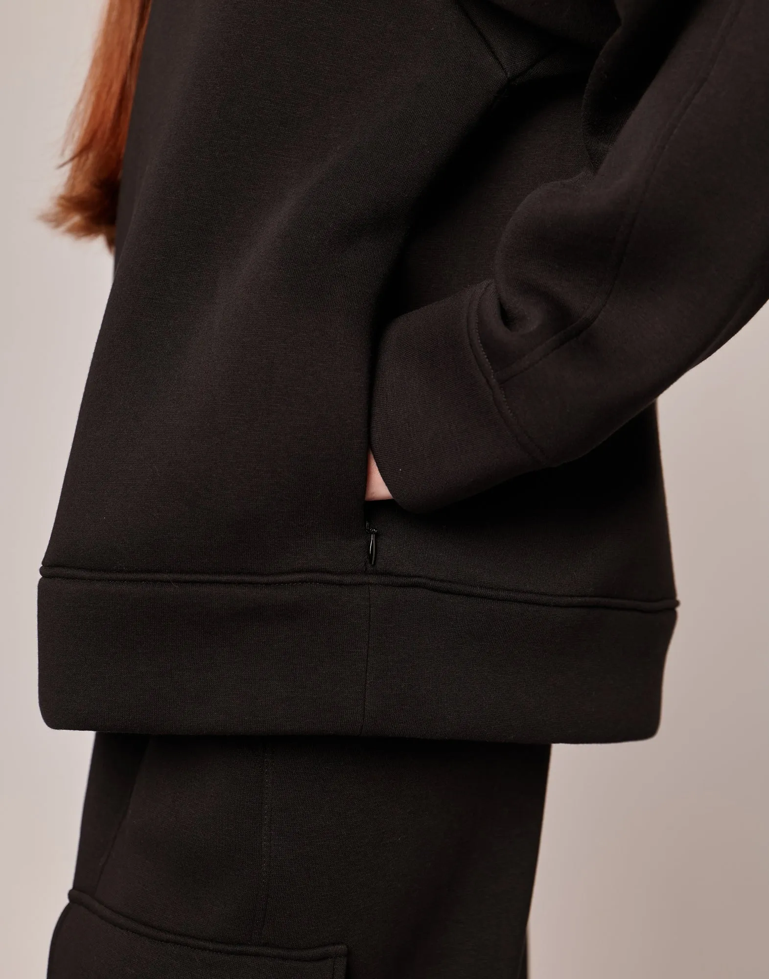 DOUUOD Felpa Girocollo con Tasche Laterali in Felpa Soft Nera
