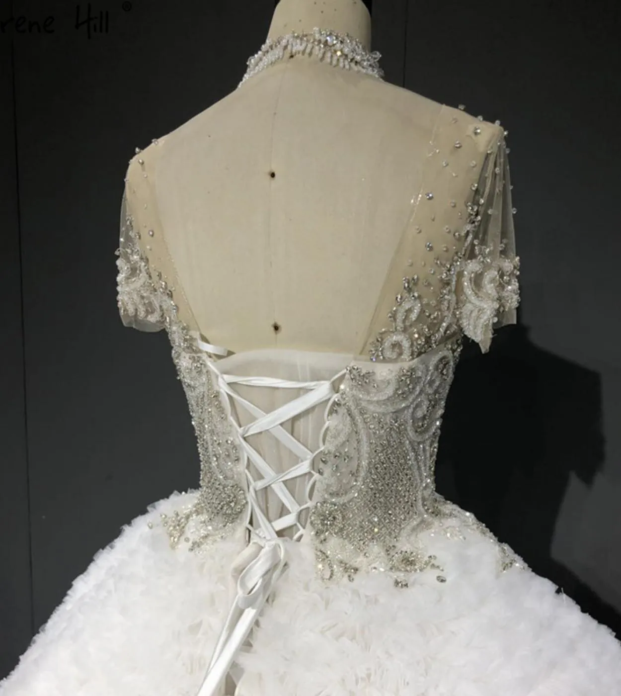 Dubai Avorio Abiti da sposa di lusso di fascia alta Abiti da sposa maniche corte con perline di diamanti Ha2427 Abiti da sposa s