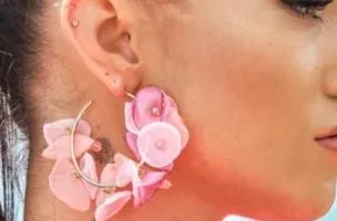 Eleganti orecchini con fiori, rosa