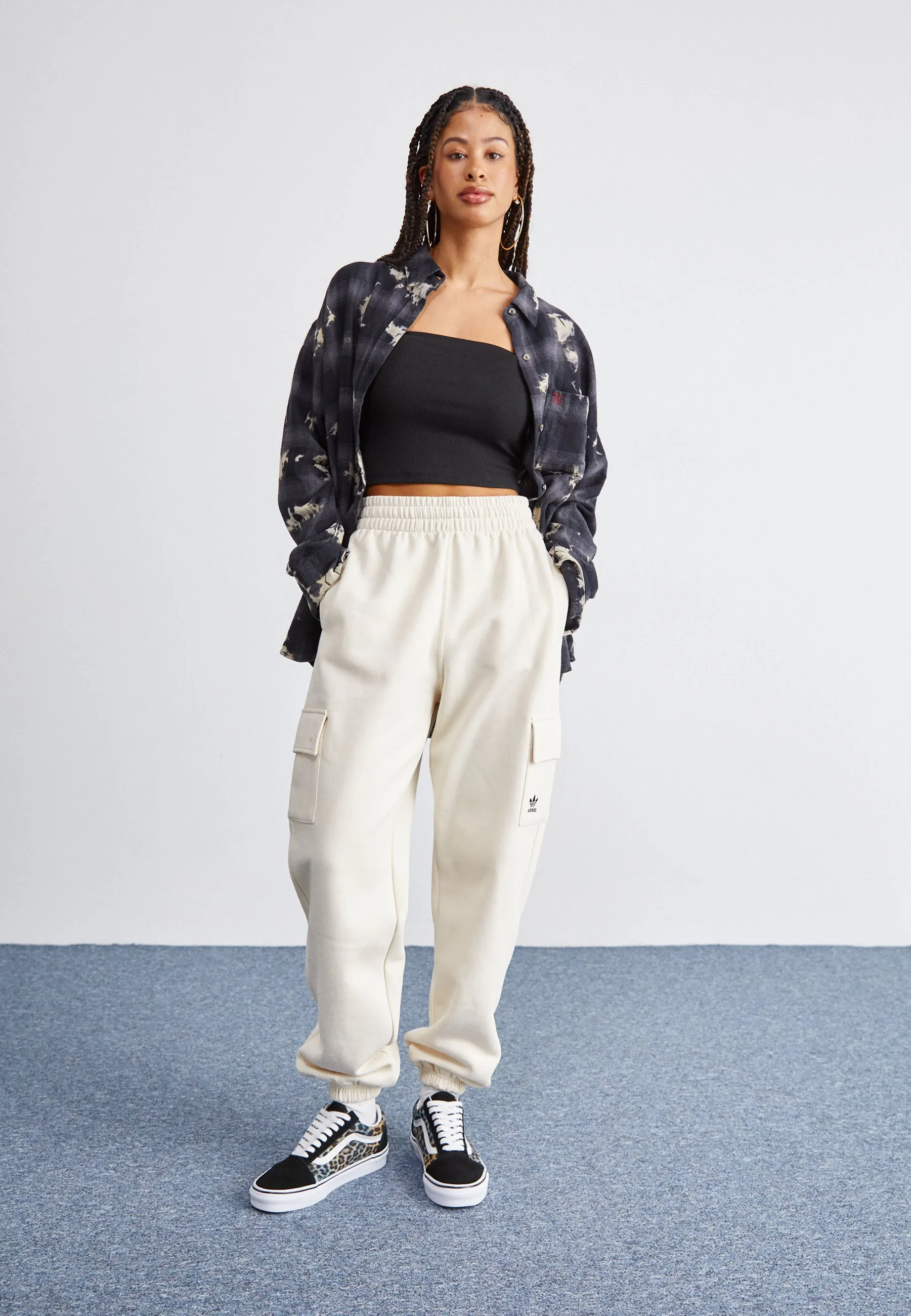 ESSENTIALS CARGO JOGGER PANT - Pantaloni sportivi