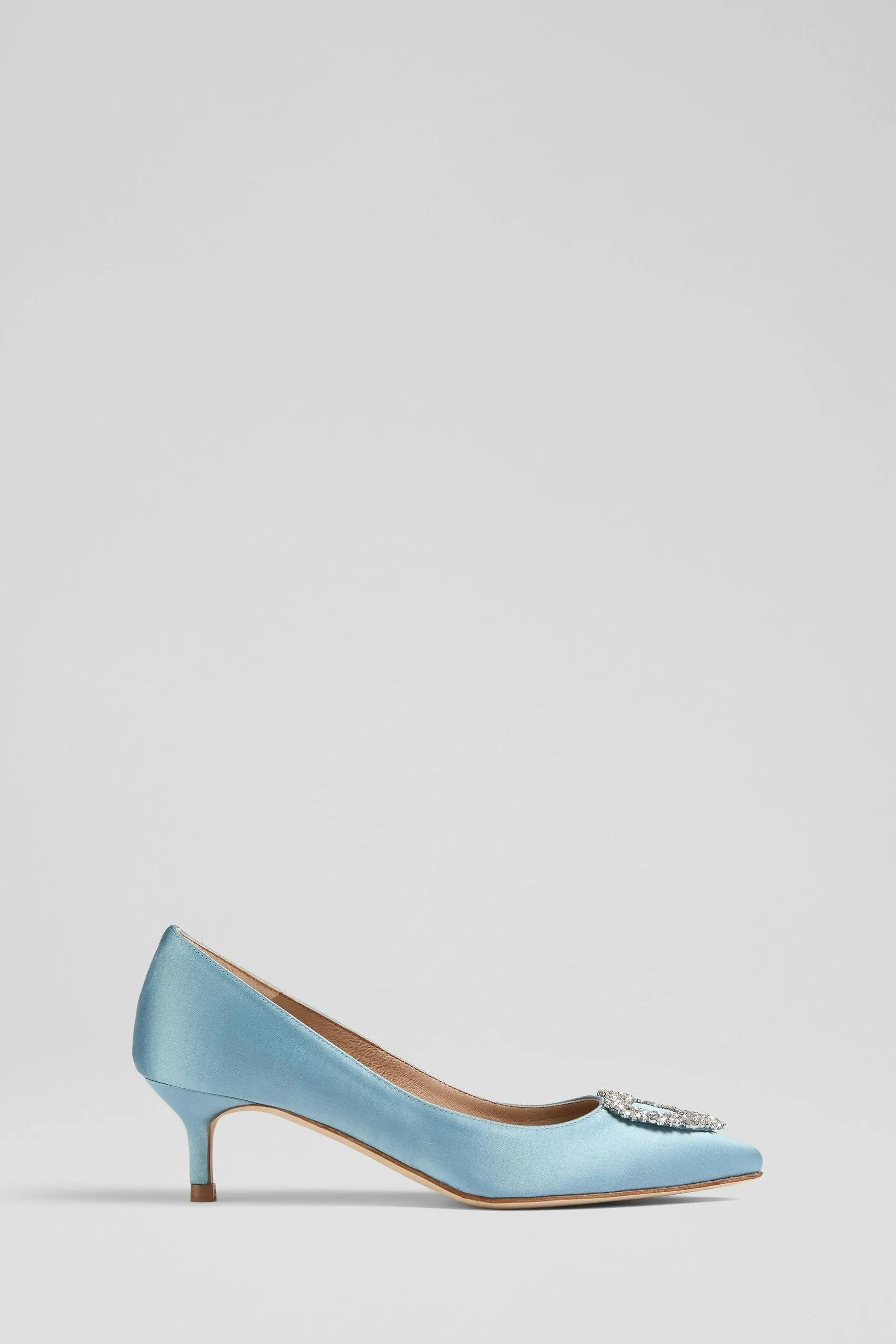 LK Bennett - Ella - Scarpe Satin pallido con spilla e cuori