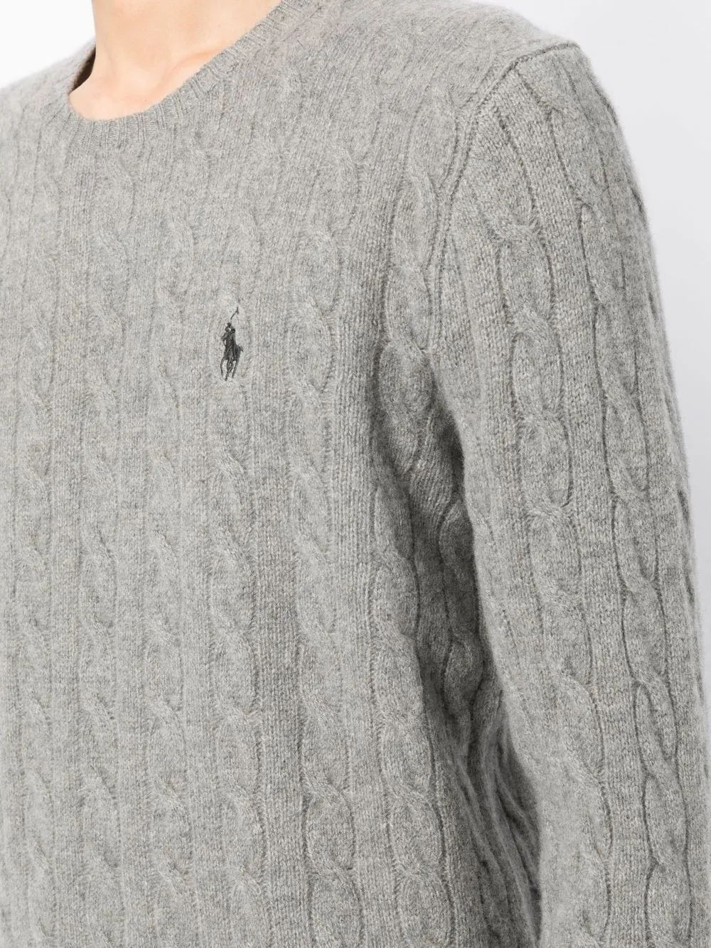 Maglia in lana e cashmire a trecce