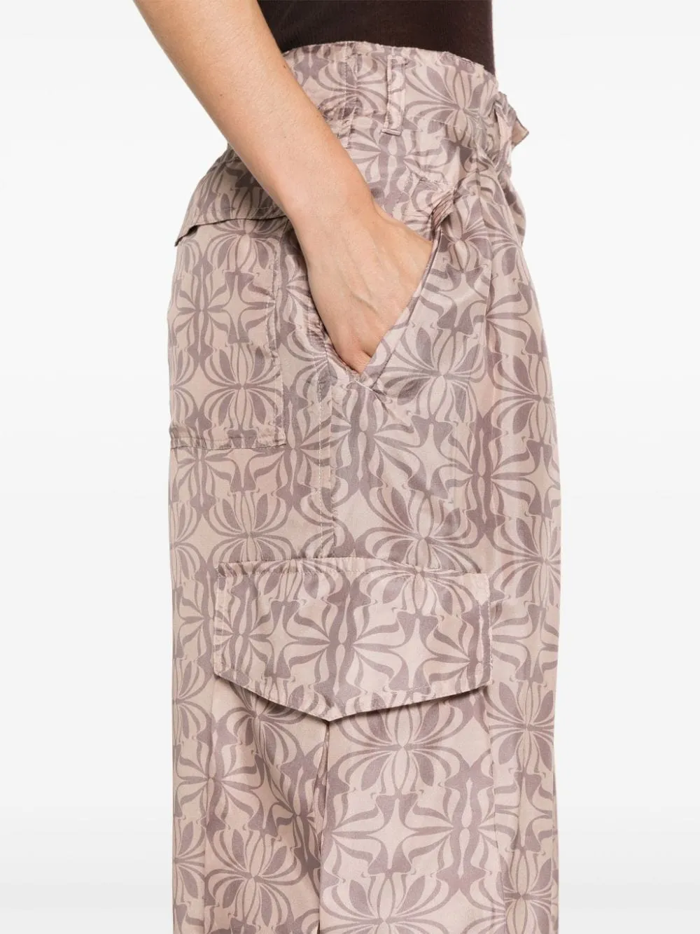 Pantaloni cargo con stampa astratta in rosa - donna