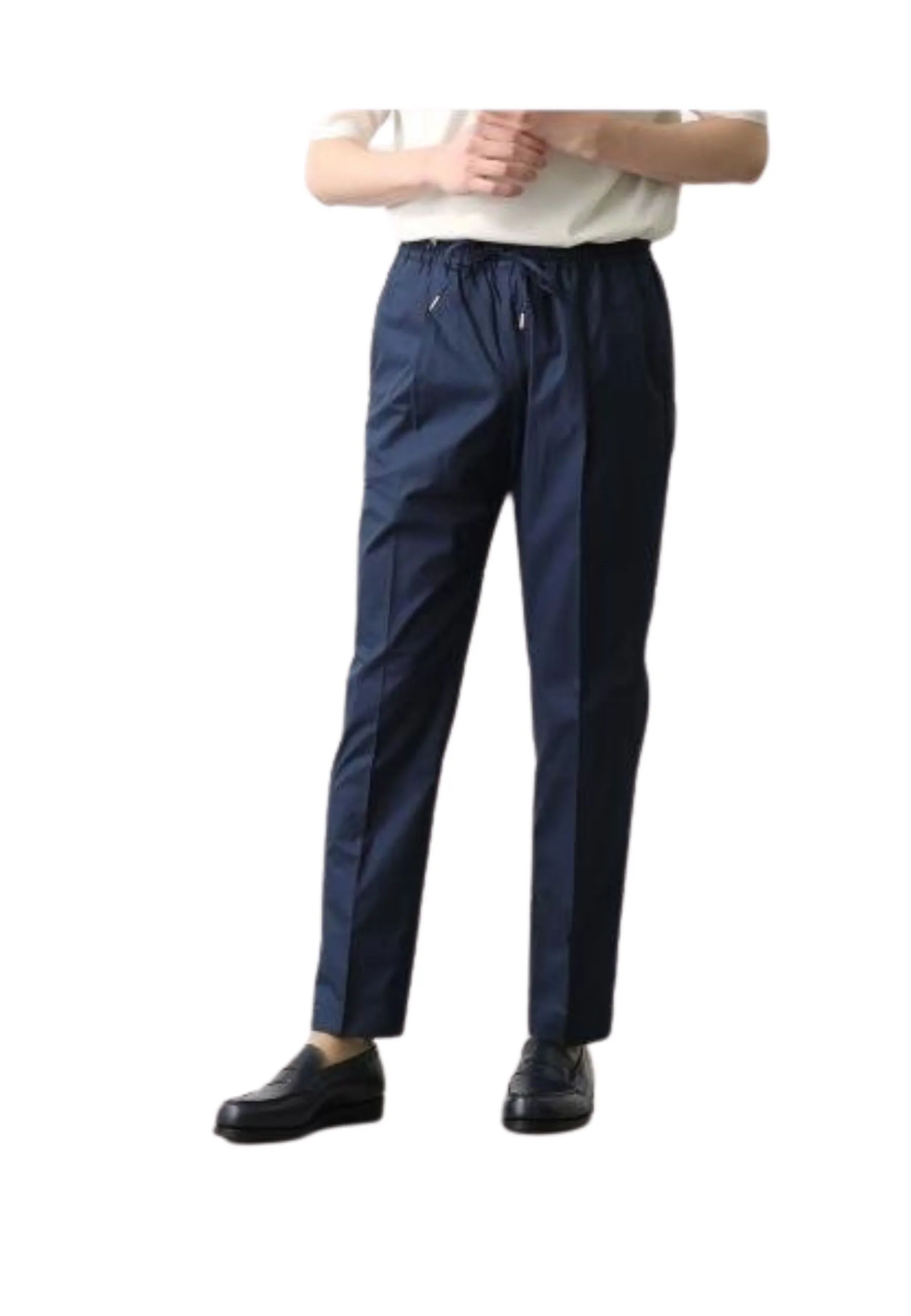 Pantaloni con elastico in vita e coulisse