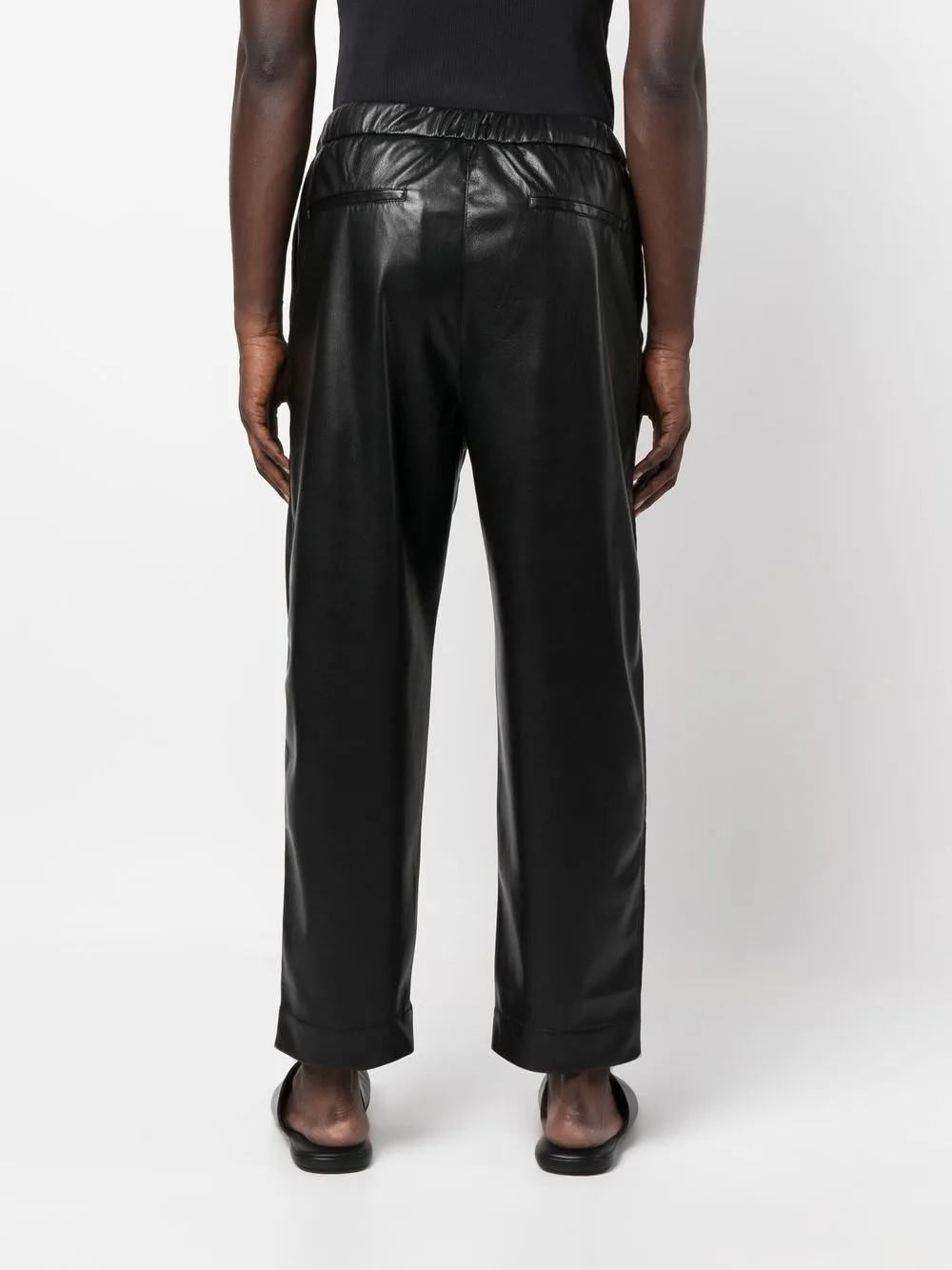 Pantaloni dritti in nero - donna