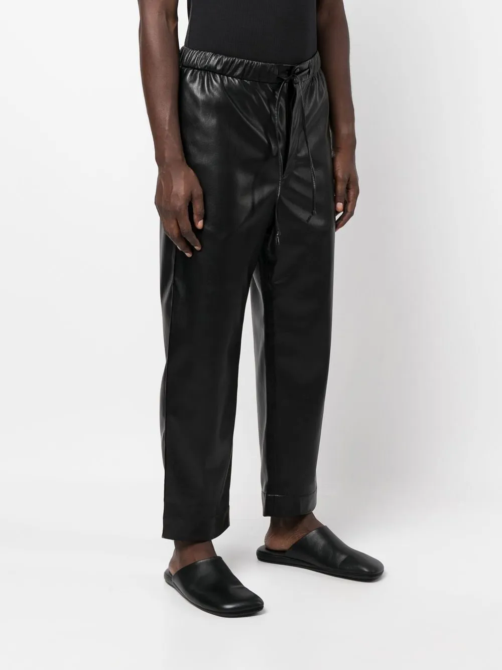 Pantaloni dritti in nero - donna