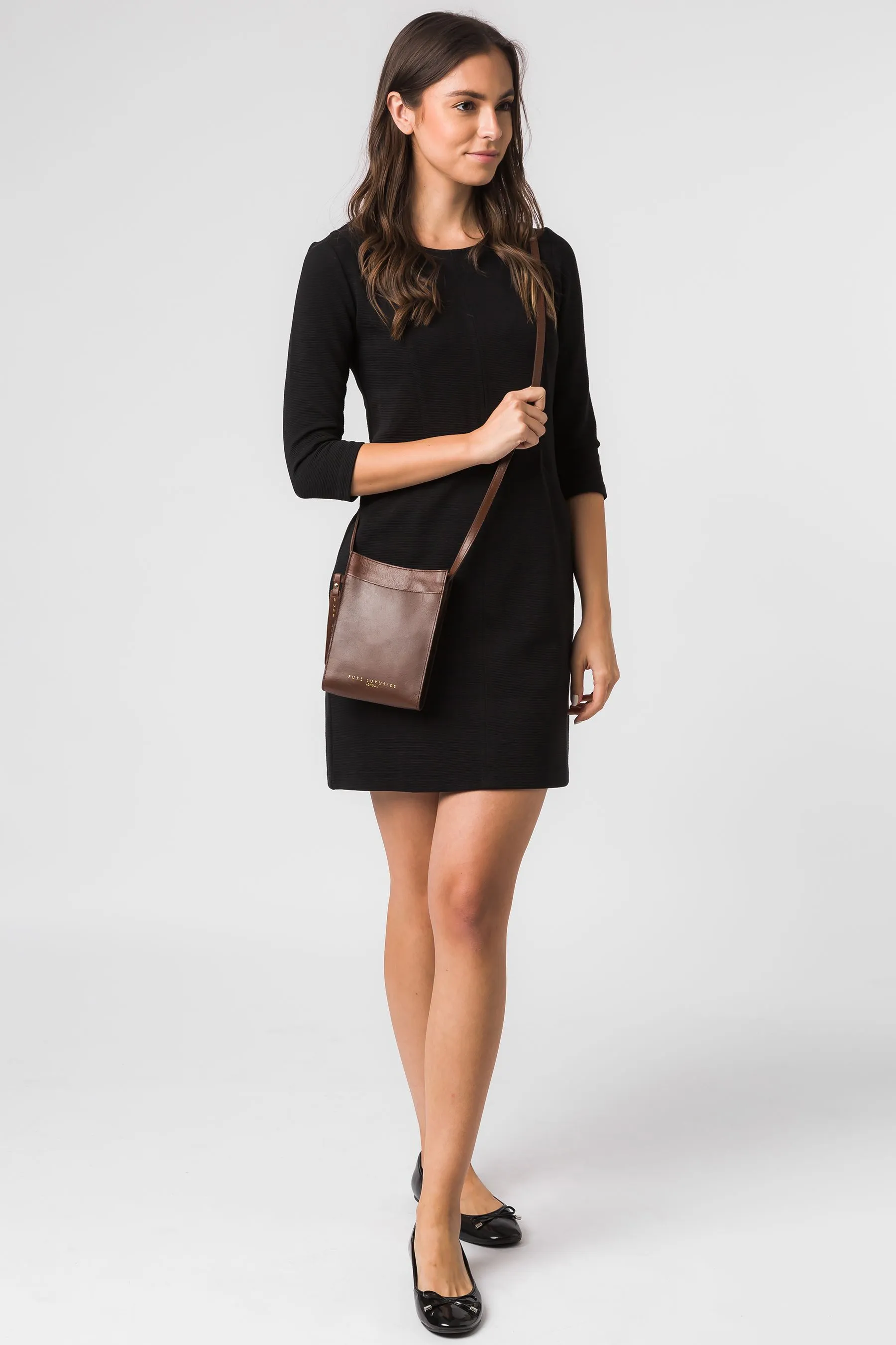Pure Luxuries London - Barton - Borsa a tracolla per smartphone in pelle conciata vegetale    