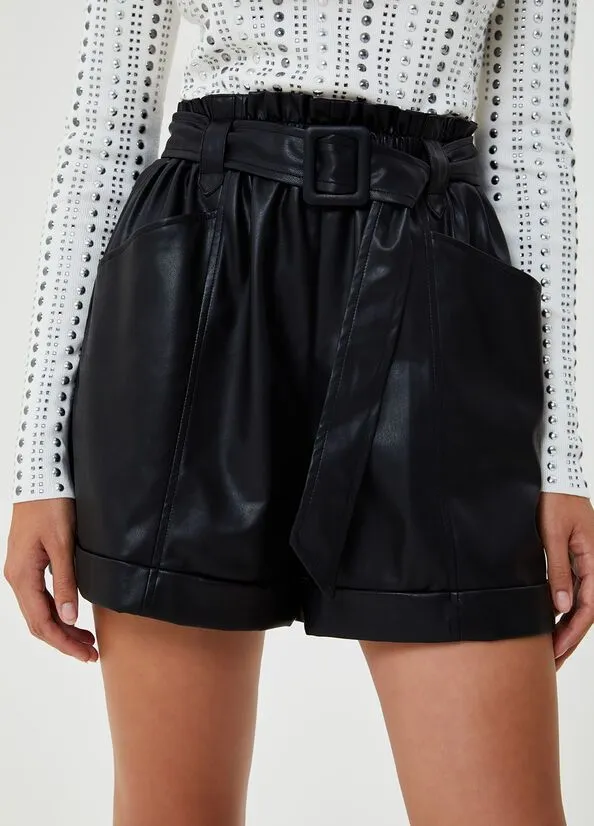 Short in similpelle