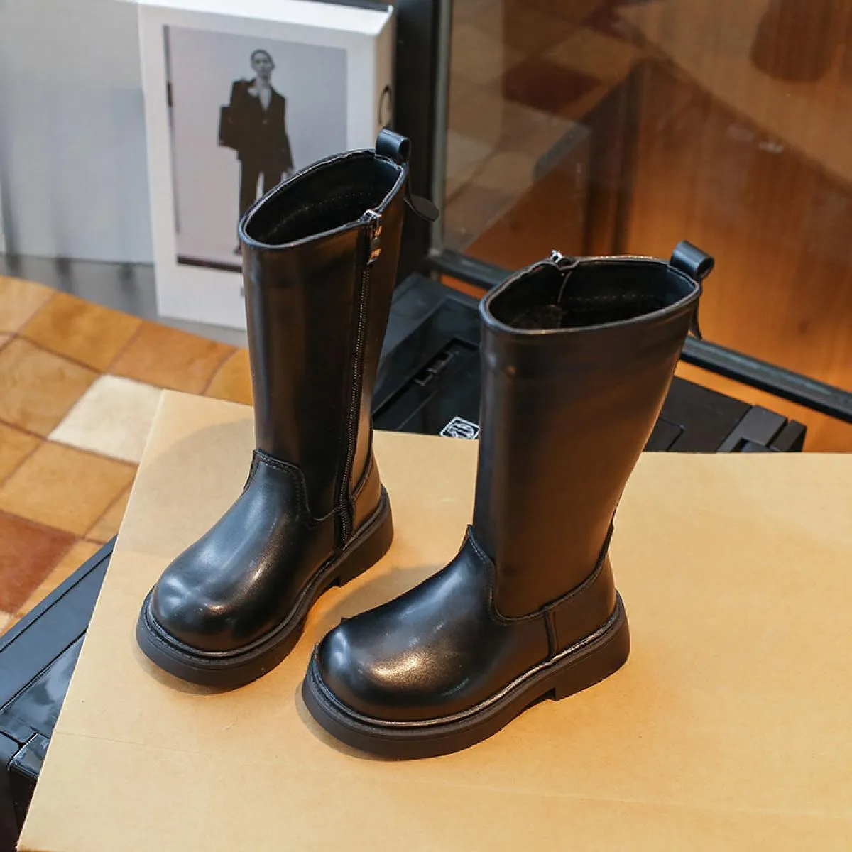 Stivali lunghi con nappa invernale per ragazze Scarpe con plateau alte al ginocchio Stivali da cavaliere dritti per bambini Stiv