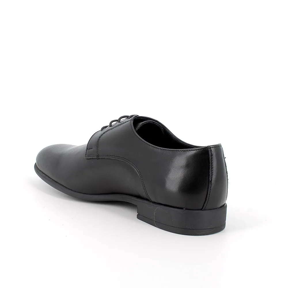 Stringate in pelle da uomo nero