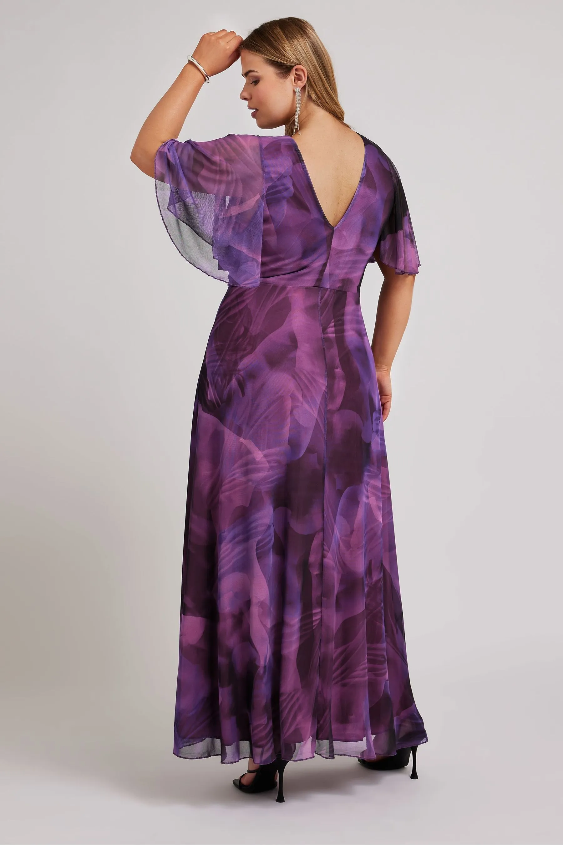 Yours Curve London - Abito maxi a portafoglio astratto